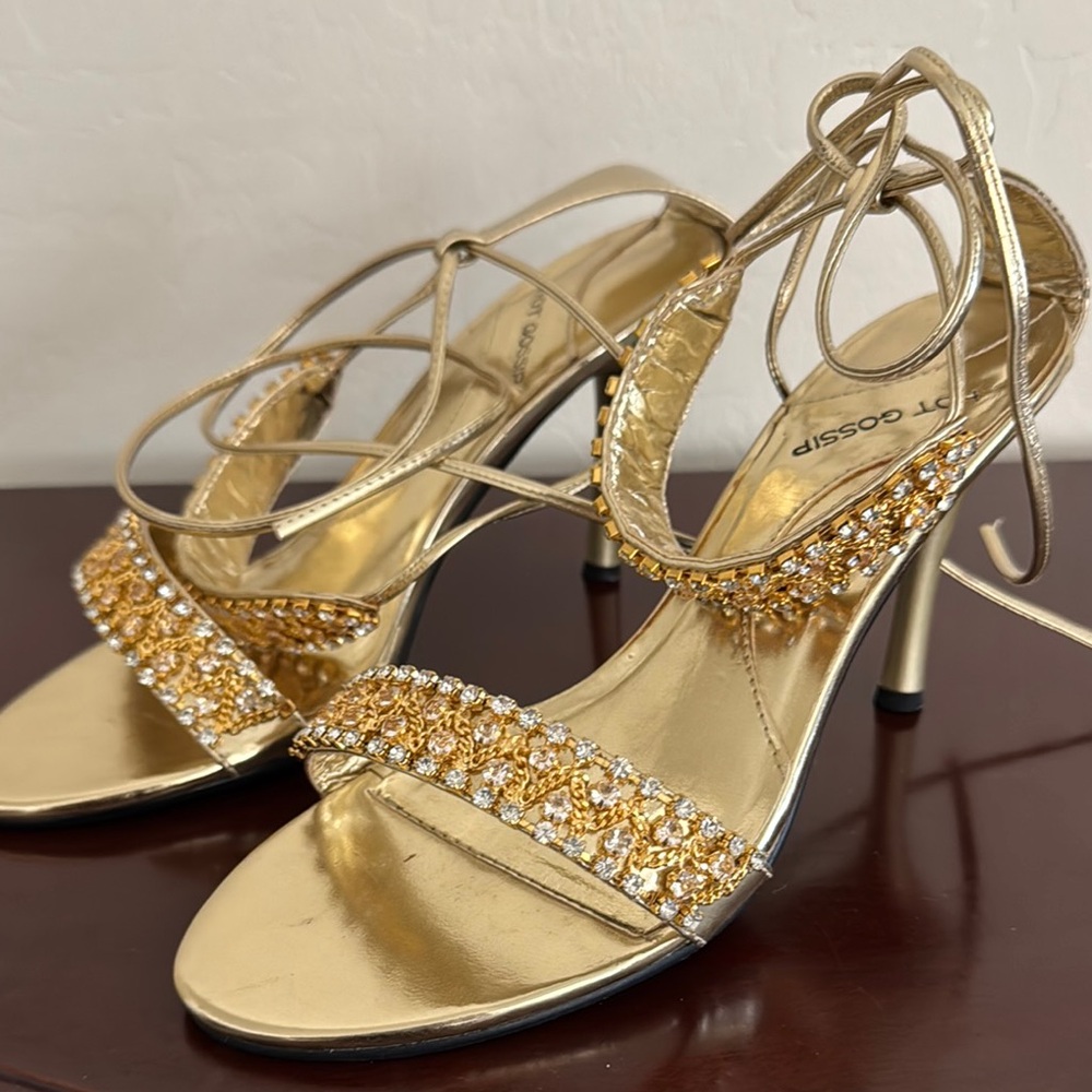 Elegant Gold Heels with Rhinestone Accents